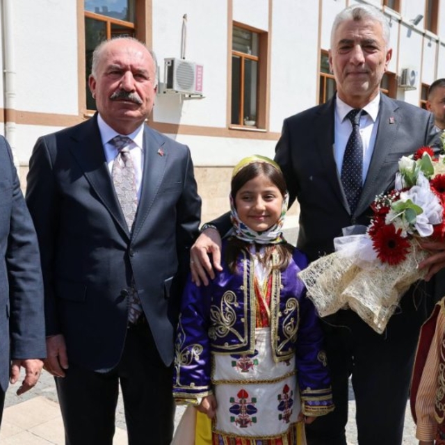 Ticaret Bakanı Bolat: Terörün kökünü sonuna kadar kazıyacağız