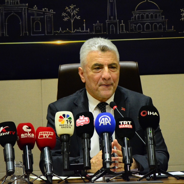 Bakan Bolat'tan Süper Lig'e yükselen Çorum Spor'a tebrik: "Kalıcı ve başarı...