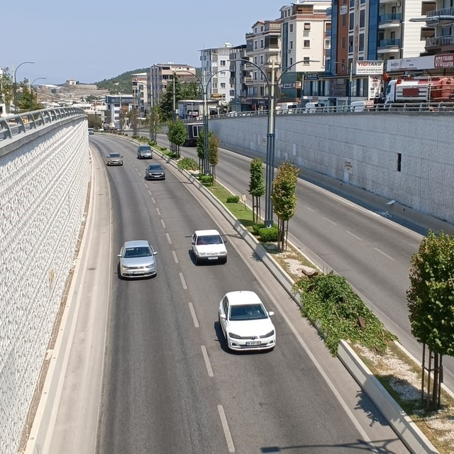 İzmir'de temmuz ayında trafiğe 12 bin 138 yeni araç katıldı
İzmir'de temmuz...