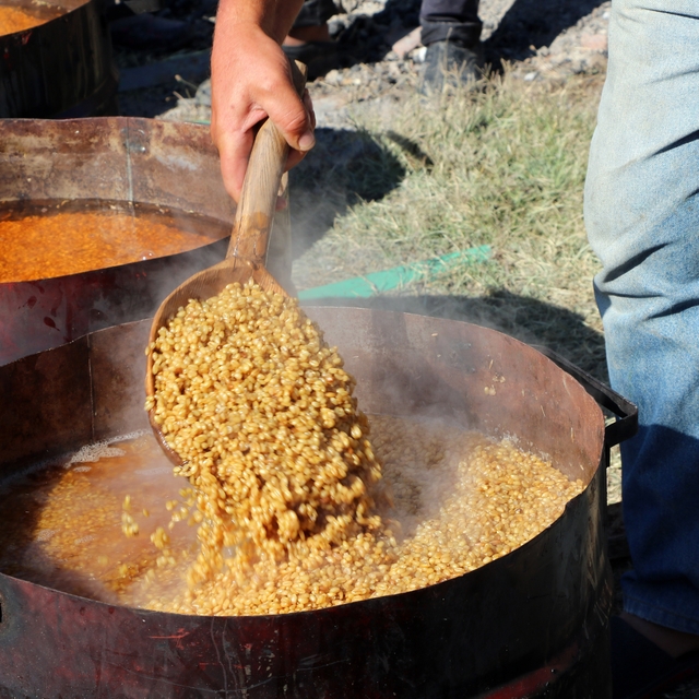Erzincan'da bulgur kazanları kaynamaya başladı