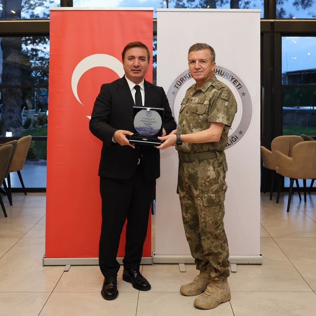 Erzincan'da 3. Ordu Komutanı ve İl Jandarma Komutanı için veda programı düz...