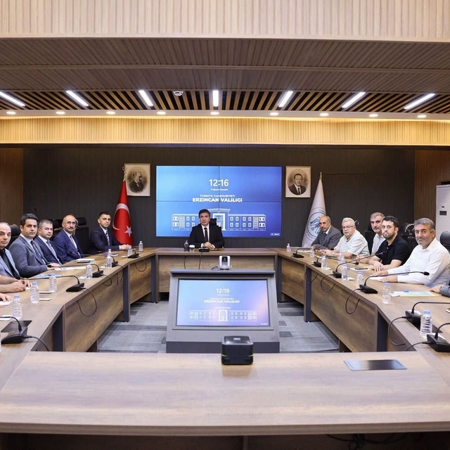 Erzincan'da İl Özel İdaresi çalışmaları değerlendirildi
