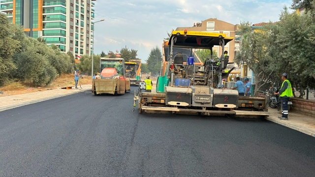 Aydın Büyükşehir'in yol çalışmaları sürüyor