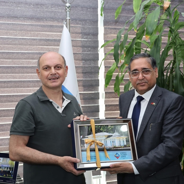 Körfez ve İslamabad arasında protokol