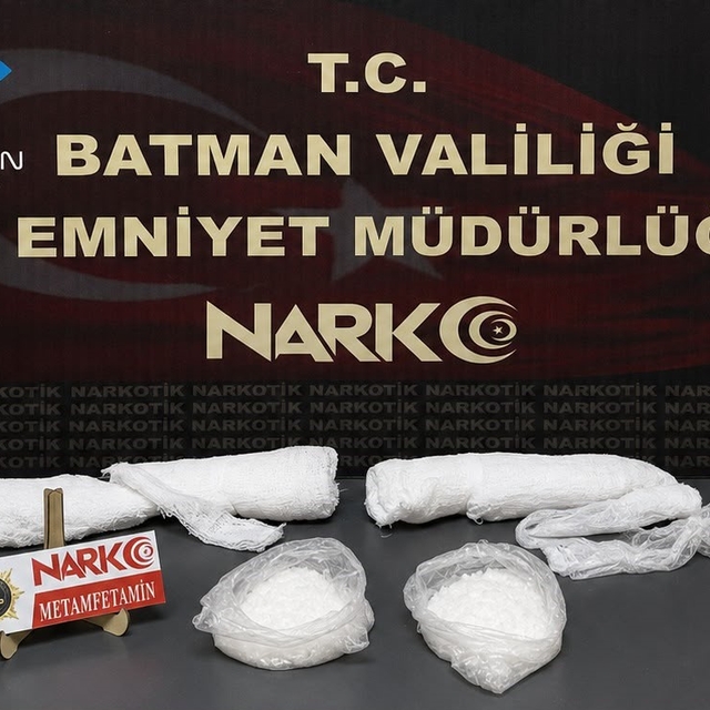 Kolundaki alçıya 1 kilo metamfetamin koyan şahıs tutuklandı