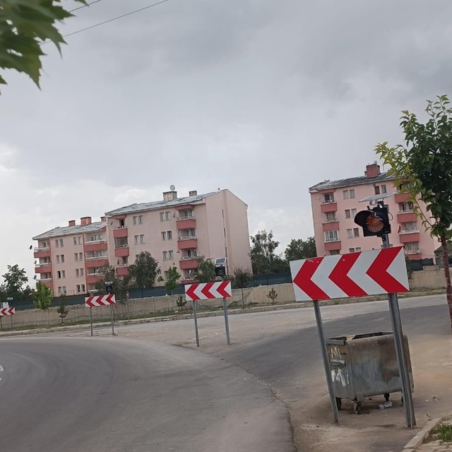 Patnos'ta trafik güvenliği için kavşaklarda tedbirler artırılıyor