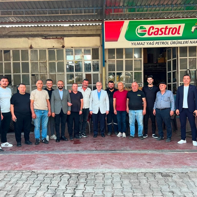 AK Parti heyeti sanayi esnafıyla bir araya geldi