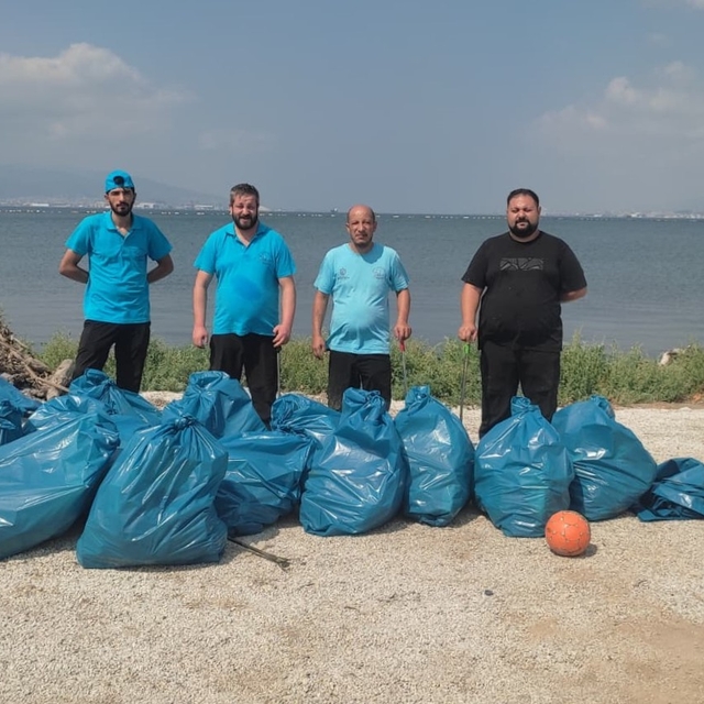 Sahillerden 10 ton çöp çıktı