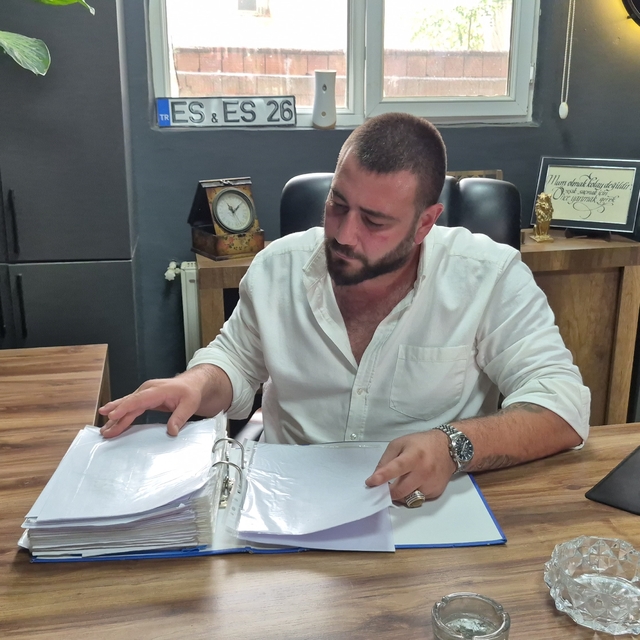 Emlak sektöründeki durgunluk
10 yıllık emlakçı Atilla Aracı:
"Geçen seneye...