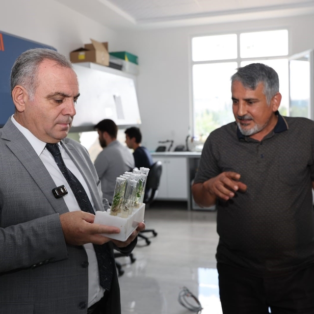 Erciyes Üniversitesi Ziraat Fakültesi 21 Laboratuvarlı Mehmet Çıkrıkçıoğlu...
