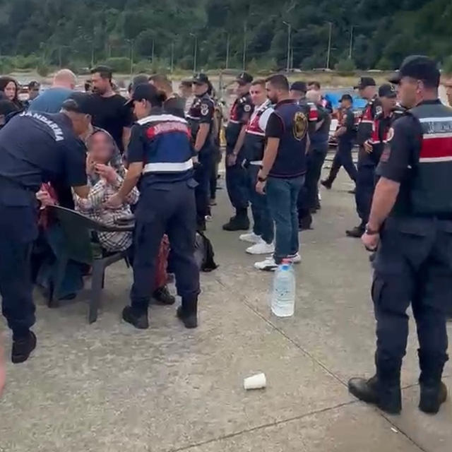 Rize'de Balıkçı köylülerinin kafes balıkçılığı tepkisi