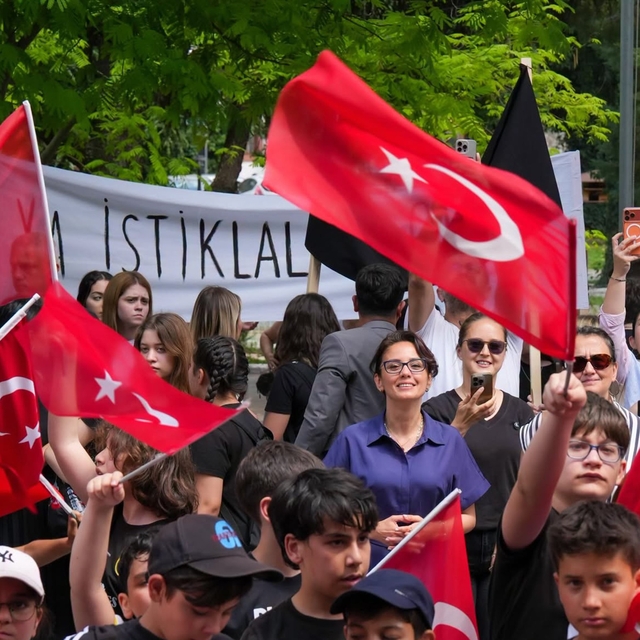 Menteşe Belediyesinden 30 Ağustos'ta her eve Türk Bayrağı kampanyası