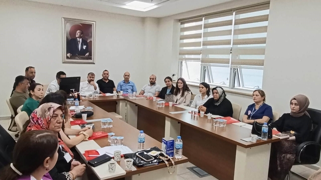 Bayburt'ta primer sezaryen oranlarının azaltılması için değerlendirme toplantısı yapıldı