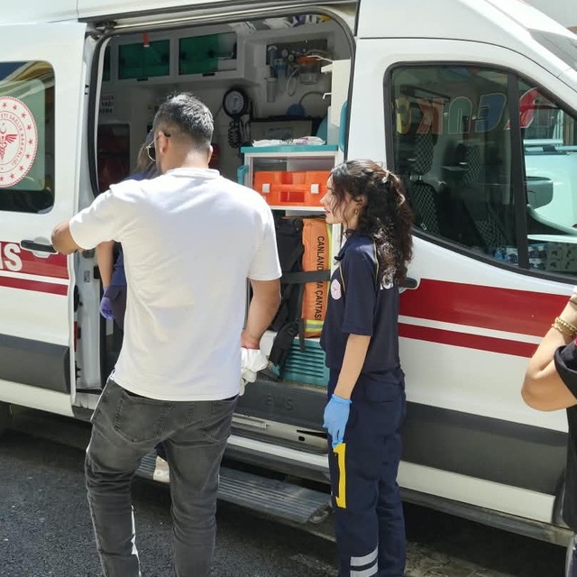 Bıçaklı saldırıya uğrayan kişi yaralandı