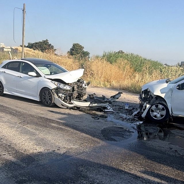 Eskişehir'de 2 araç kafa kafaya çarpıştı