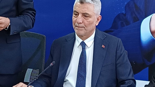 Bakan Bolat: Bizim belediyelerimiz yan gelip yatmaz