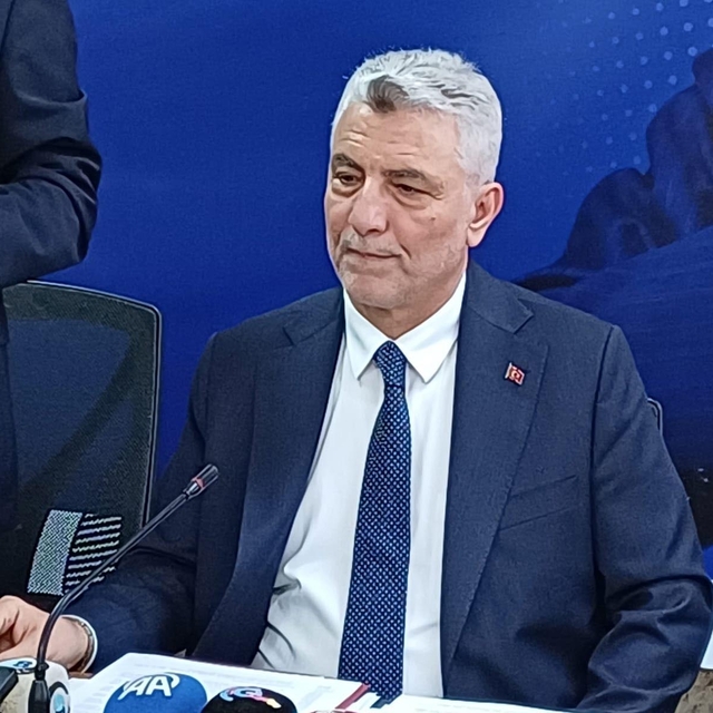 Bakan Bolat: Bizim belediyelerimiz yan gelip yatmaz
