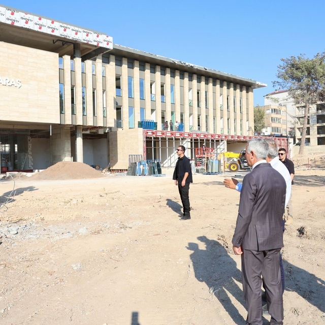 Vali Ünlüer, yeni hükümet konağı inşaatını inceledi