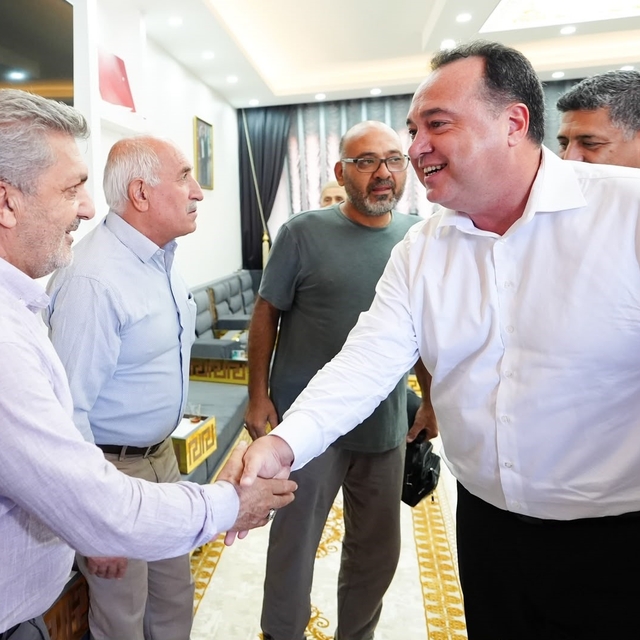 Başkan Dutlulu Şehzadeler'de vatandaşları dinledi
