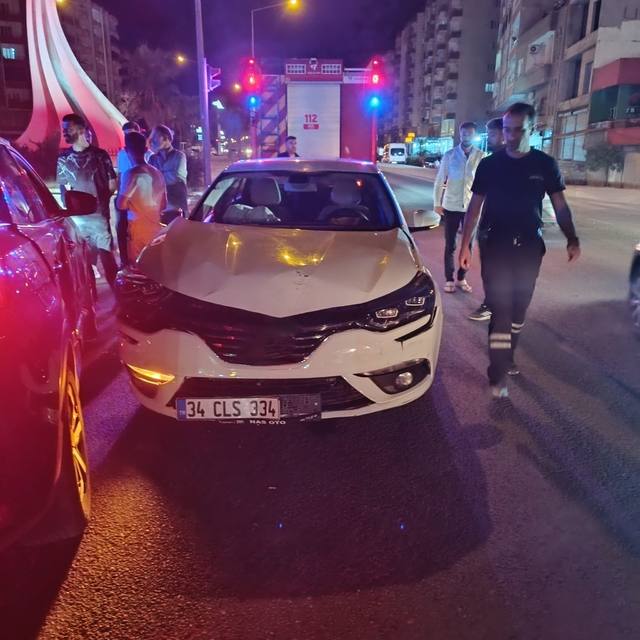 Mardin'de otomobillerin çarpıştığı kazada maddi hasar meydana geldi