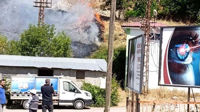 Tunceli'de otluk alanda yangın