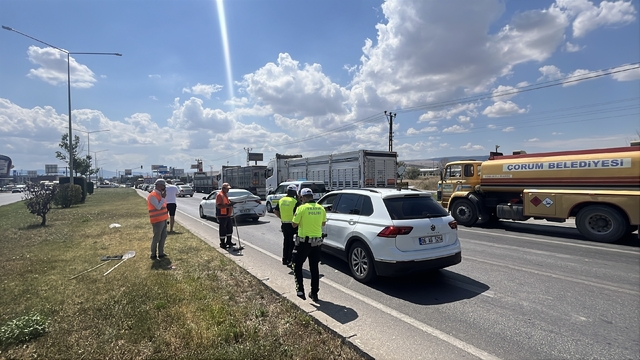 Çorum'da cip otomobile çarptı: 5 yaralı