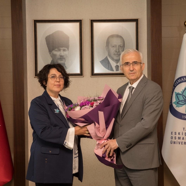 ESOGÜ Rektörü Prof. Dr. Emine Gümüşsoy devir teslim töreninin ardından göre...