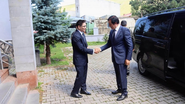 Rektör Emiroğlu'ndan Kaymakam Sakızcı'ya hayırlı olsun ziyareti