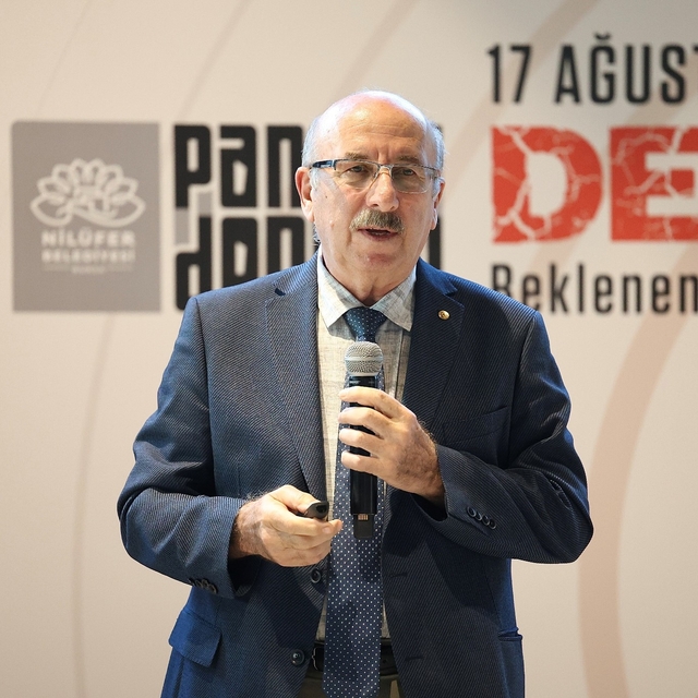 Nilüfer'de Prof. Dr. Okan Tüysüz'den deprem uyarıları