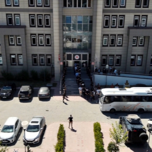 Bitlis merkezli 7 ilde 'tefecilik' operasyonu: 25 tutuklama
