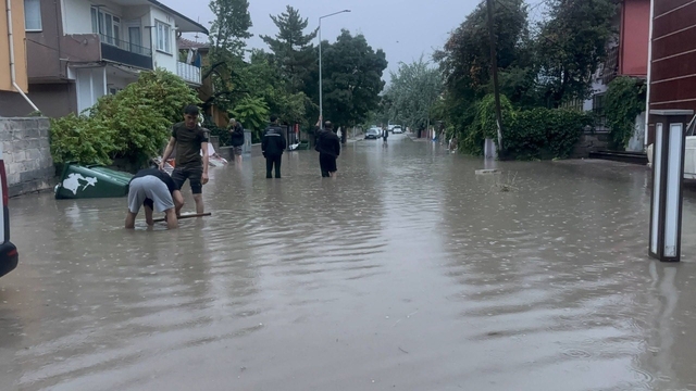 Meteoroloji'den Erzincan ve Bayburt'a sağanak uyarısı