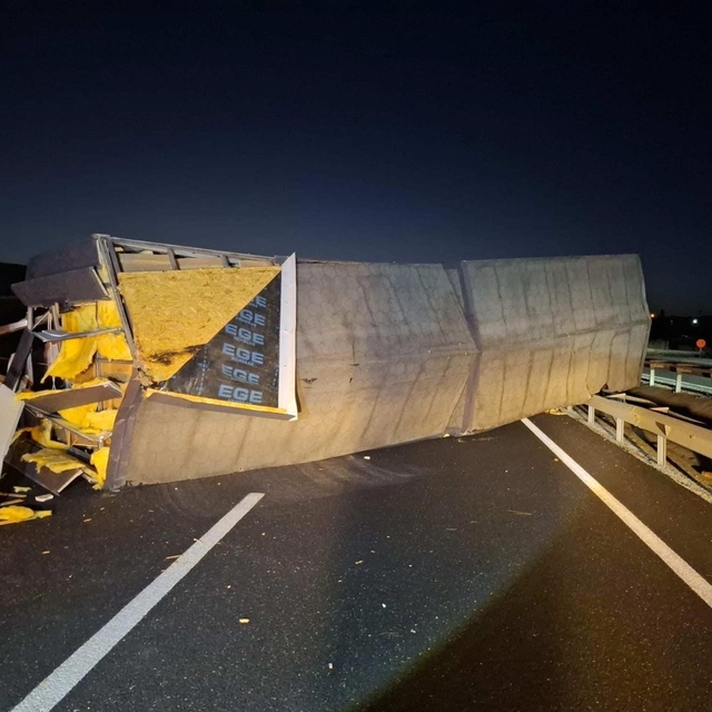 Bilecik'te karavan devrildi: 1 yaralı