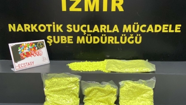 Çantasında 31 bin 320 uyuşturucu hapla yakalandı