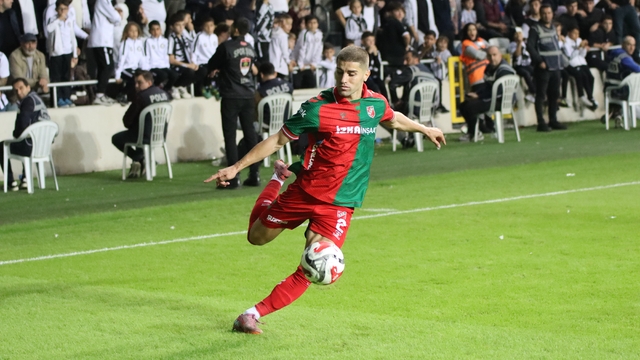 Karşıyaka'da Harun Kaya takımdan ayrıldı