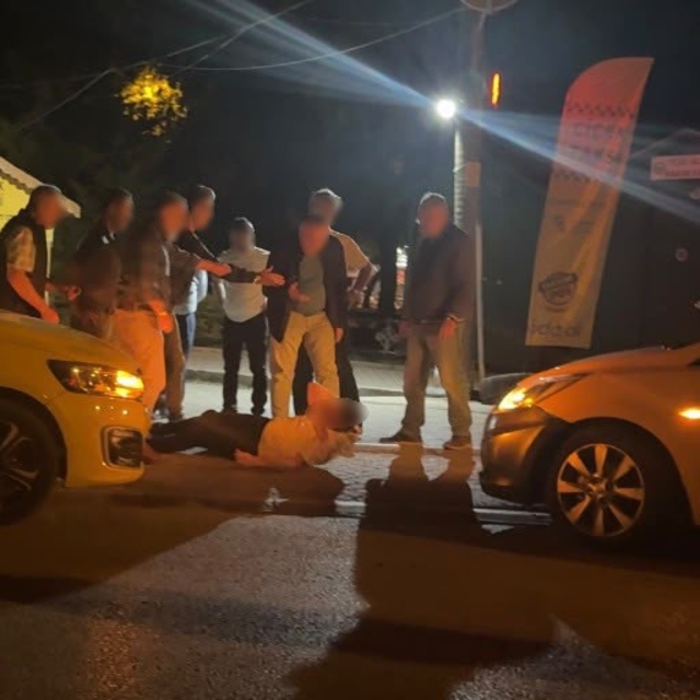 Eskişehir'de ilginç gasp girişimi
Taksiyi götüren şahsın arkadaşına önce me...
