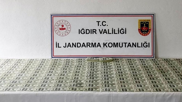 Iğdır'da 524 adet sahte 100 dolarlık banknot ele geçirildi