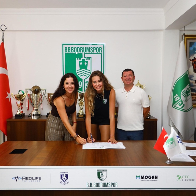 Bodrumspor voleybolda imza şov
