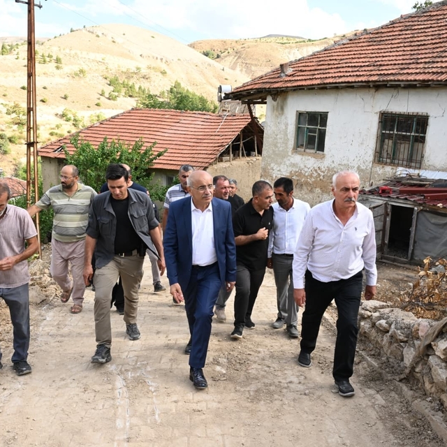 Başkan Sami Er, sel felaketinin yaşandığı Kocaözü'nü ziyaret etti