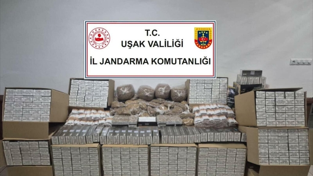 Uşak'ta jandarmadan uyuşturucu ve kaçak tütün operasyonu