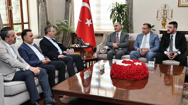 Manisa'nın gençlik ve spor yatırımları değerlendirildi