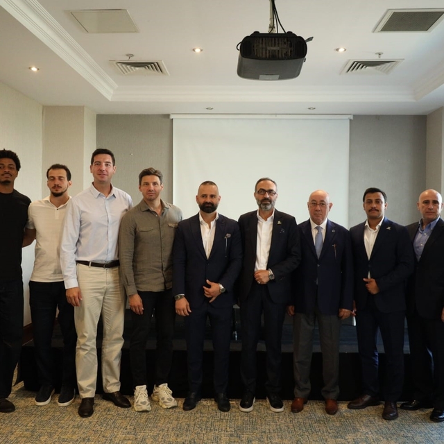 Basketbol Süper Ligi'nin yeni takımı Körfez Basket görücüye çıktı
Kulüp Baş...
