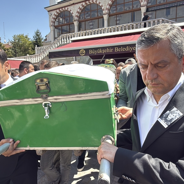 Güzin Büyükerşen son yolculuğuna uğurlandı