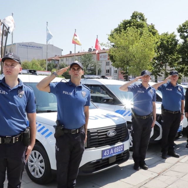 Kütahya Emniyet Teşkilatına 37 yeni hizmet aracı