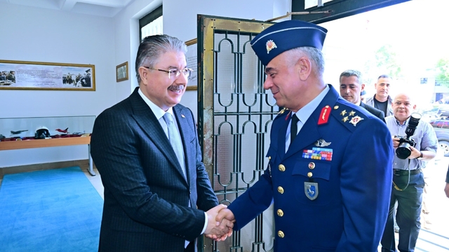 Hava Korgeneral Erdoğan Gür'den Vali Dr. Erdinç Yılmaz'a ziyaret