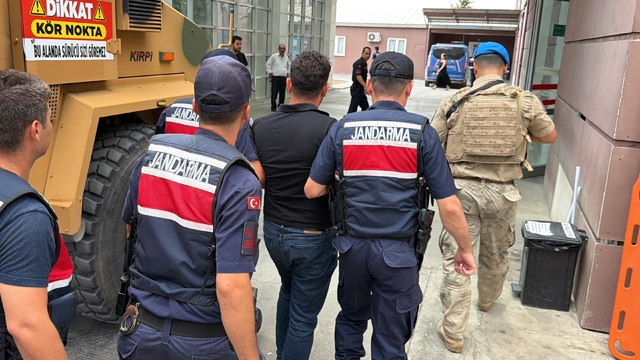 Eniştesini mezarlıkta öldüren kayınbirader yakalandı
Eniştesini öldürdükten sonra ihbarda bulunmuş