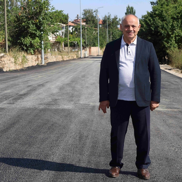 Yahyalı'da asfalt seferberliği hız kesmeden devam ediyor