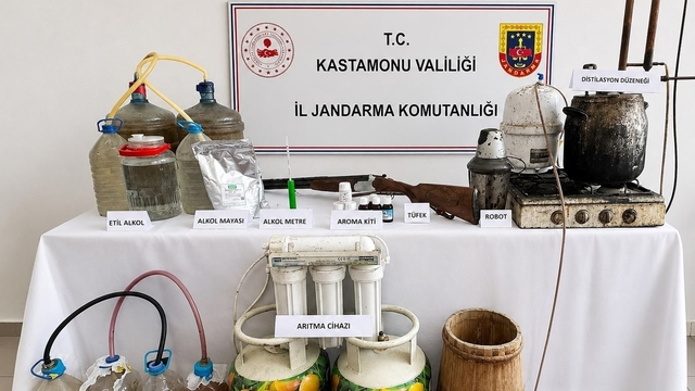 Kaçak içki hazırlığına suçüstü: Çok sayıda malzeme ele geçirildi