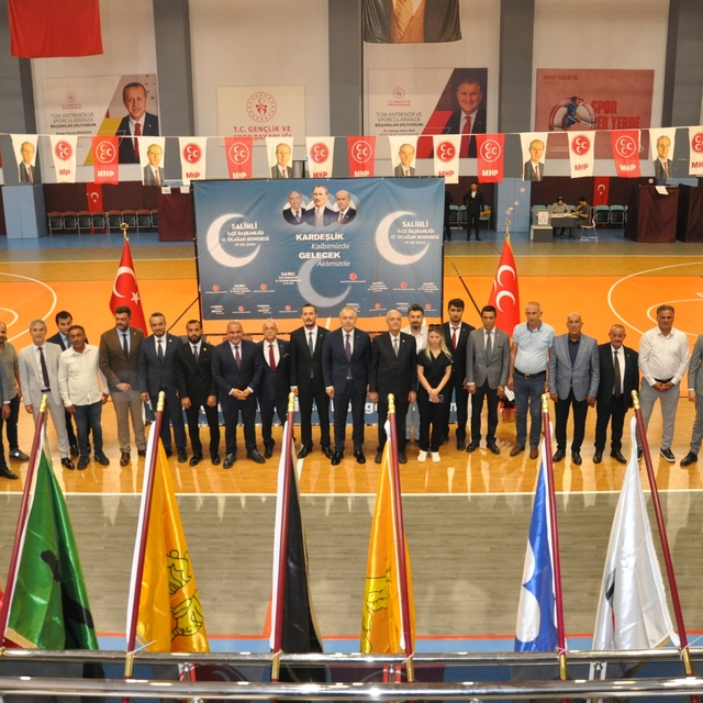 Salihli MHP'de Sefa Ergün dönemi
Salihli MHP'de yeni dönem! Yeni başkan Sef...