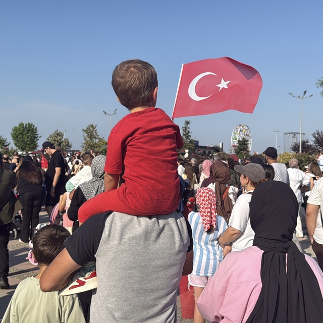 Türk Yıldızları, Atatürk'ün Yalova'ya gelişinin 97'nci yıl dönümünde gökyüz...