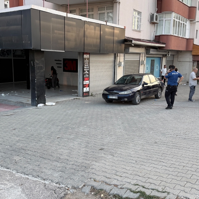 Adana'da alacak verecek kavgası kanlı bitti: Baba ve oğlu öldü, anne yaralı